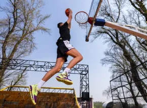 BASKETBAL