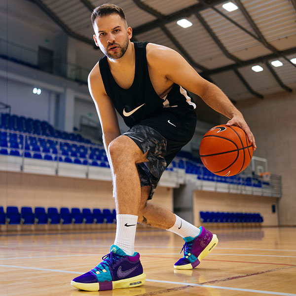  <center><b>BASKETBAL</b></center>