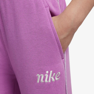 Nike Essentials 