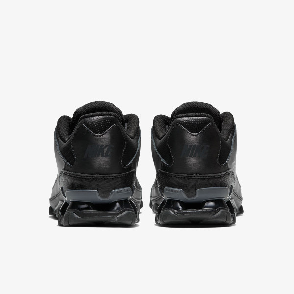 Nike Reax 8 