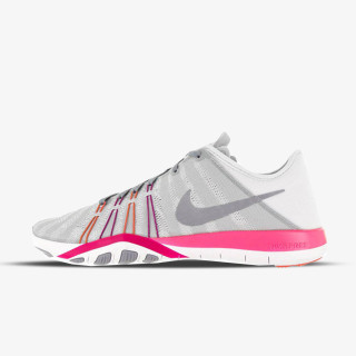 Nike WMNS NIKE FREE TR 6 