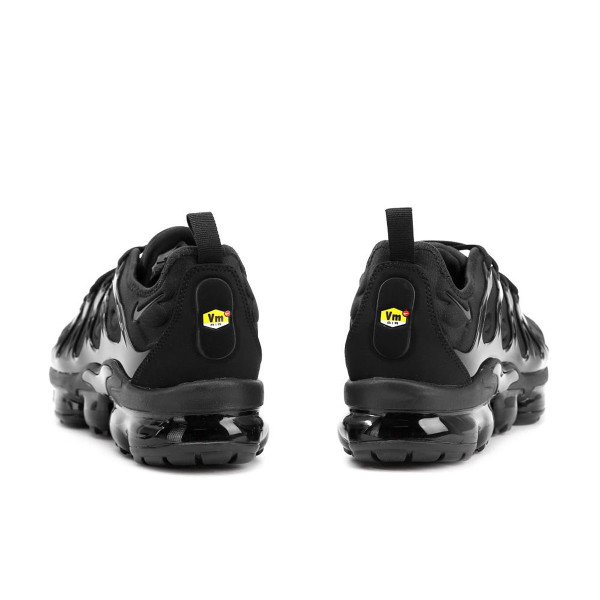 Nike AIR VAPORMAX PLUS 