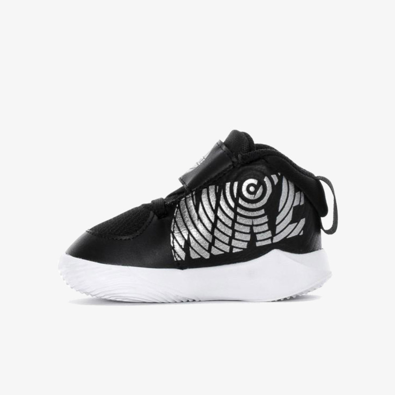 Nike TEAM HUSTLE D 9 (TD) 