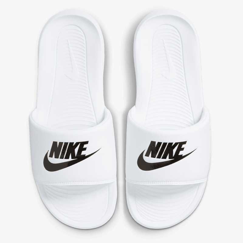 Nike Victori One 