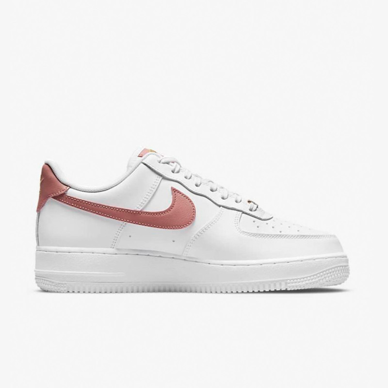 Nike WMNS AIR FORCE 1 '07 ESS 