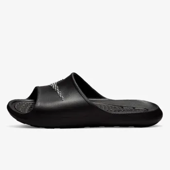 NIKE Victori One 