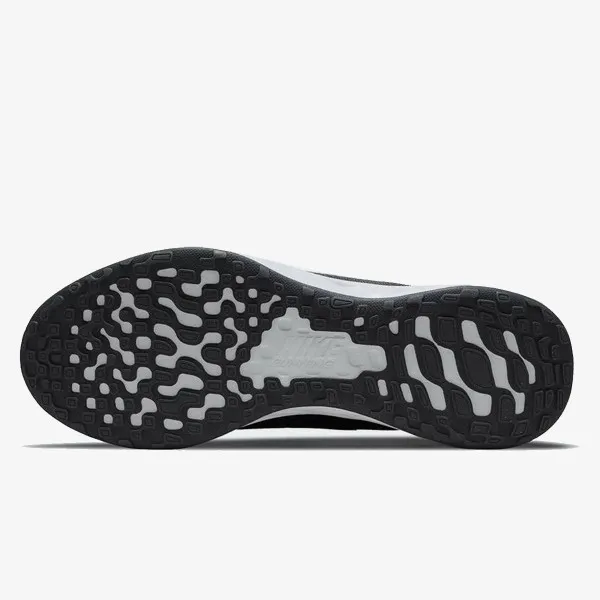 NIKE REVOLUTION 6 NN 