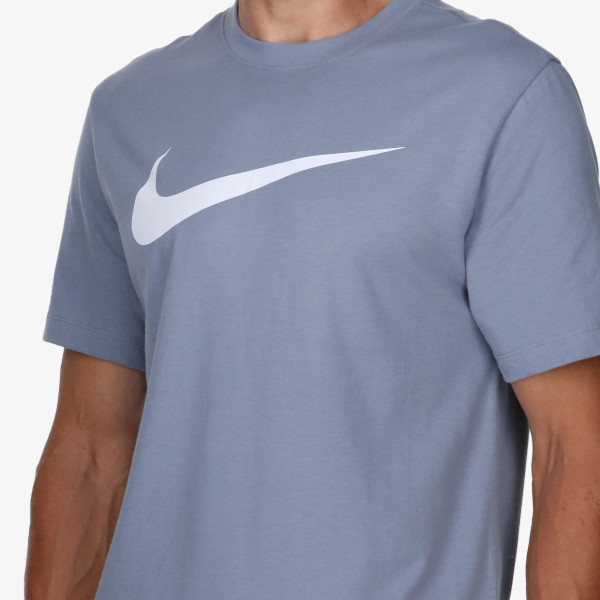 Nike Sportswear Swoosh 