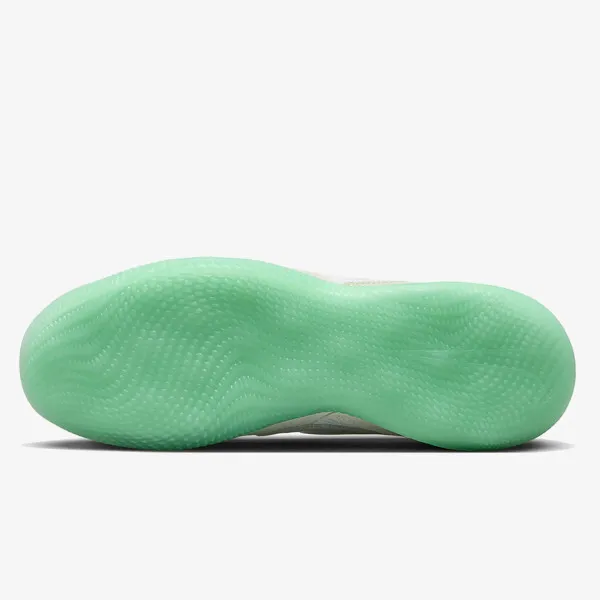 NIKE Streetgato 