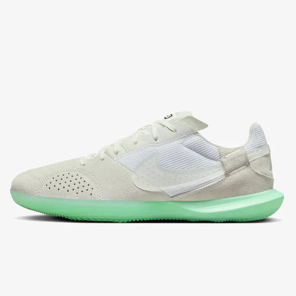 NIKE Streetgato 