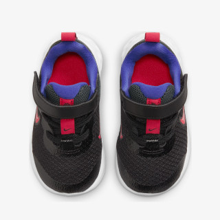 Nike Revolution 6 SE 