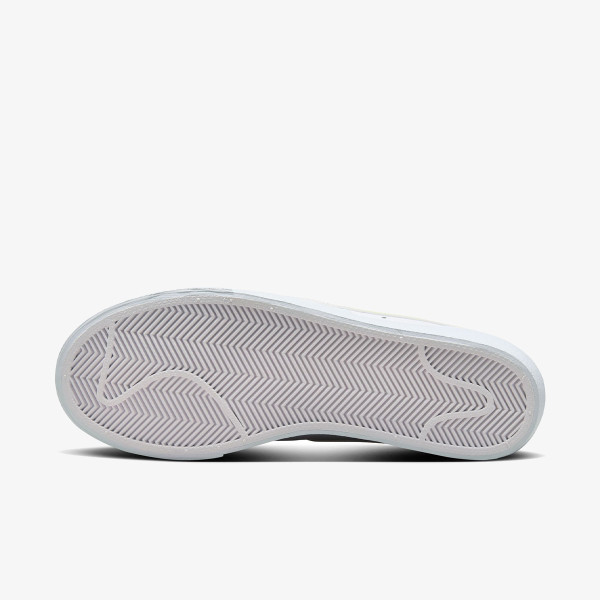 Nike Blazer Low Platform 