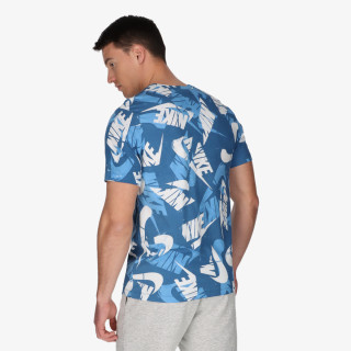 Nike Sposwear Sport Essentials + 