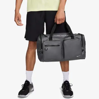 NIKE Storm-FIT ADV Utility Power 