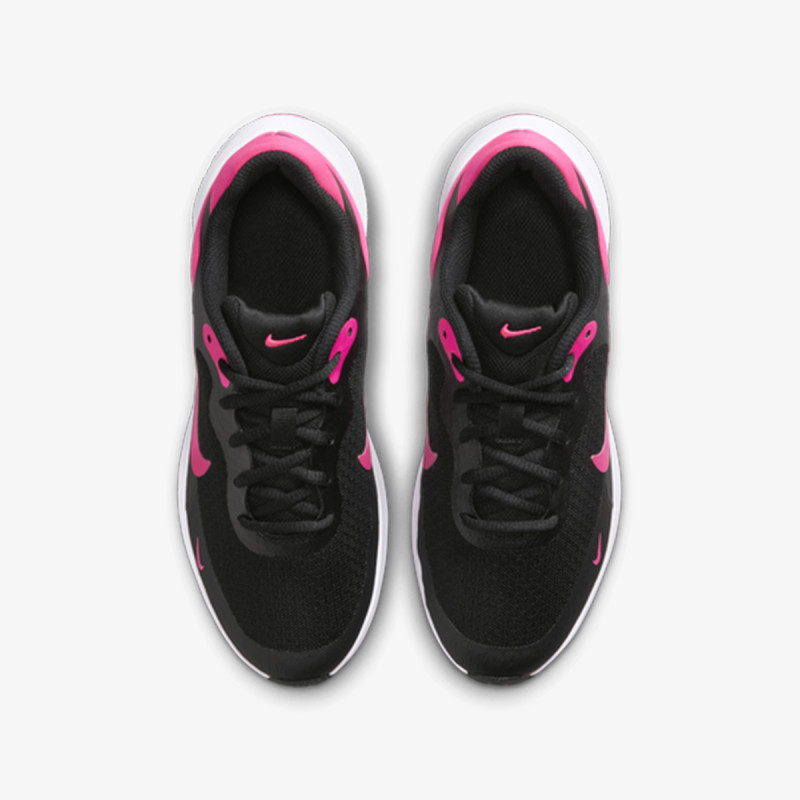 Nike Revolution 7 