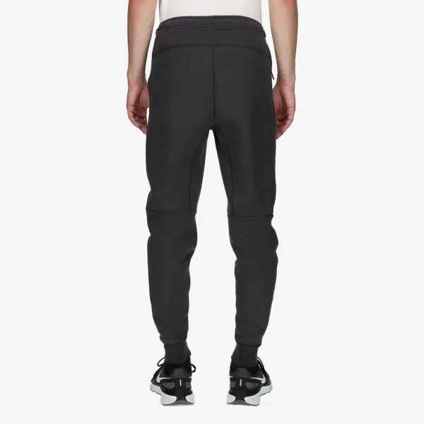 NIKE Tech Fleece 