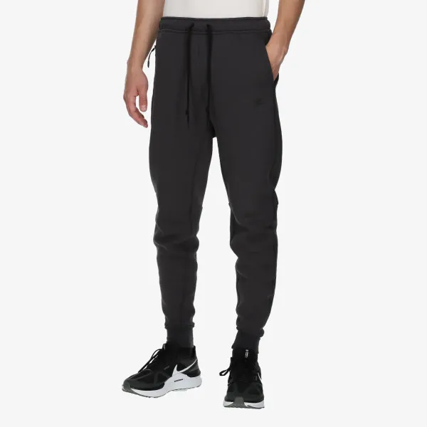 NIKE Tech Fleece 