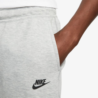 Nike Tech Fleece 