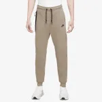 NIKE Tech Fleece 
