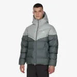 Nike Storm-FIT Windrunner 