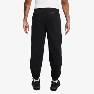 NIKE Club Fleece+ 