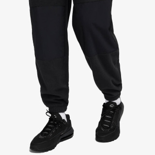 NIKE Club Fleece+ 