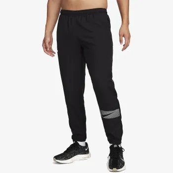 NIKE Challenger Flash 