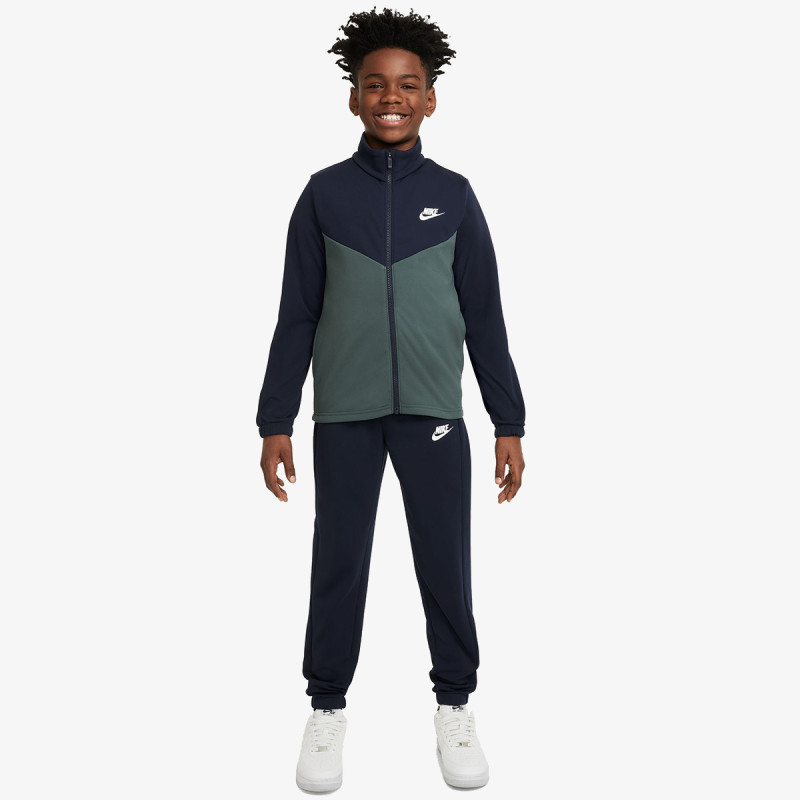 Nike Sportswear Club 