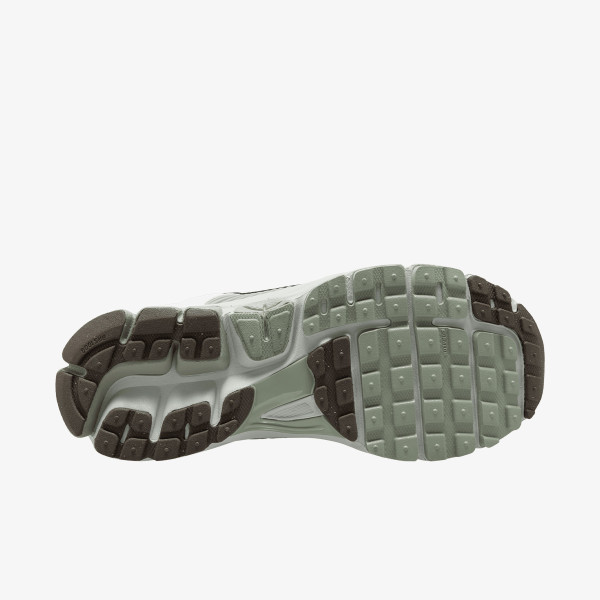Nike Zoom Vomero 5 