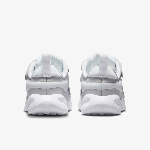 Nike Revolution 7 