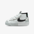 Nike Blazer Mid '77 SE 