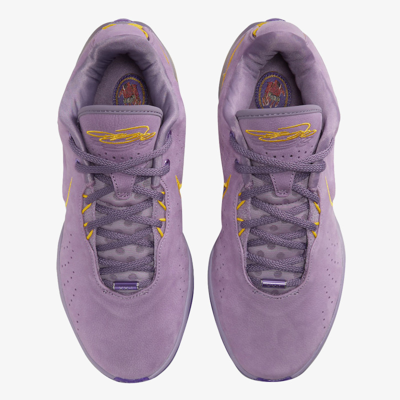 Nike LeBron XXI 