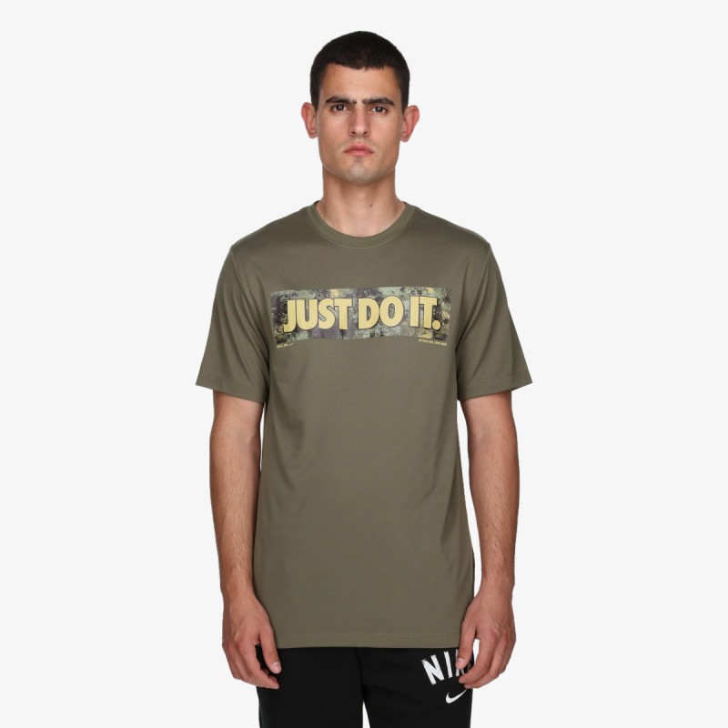 Nike Camo 