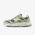 New Balance K 9060 