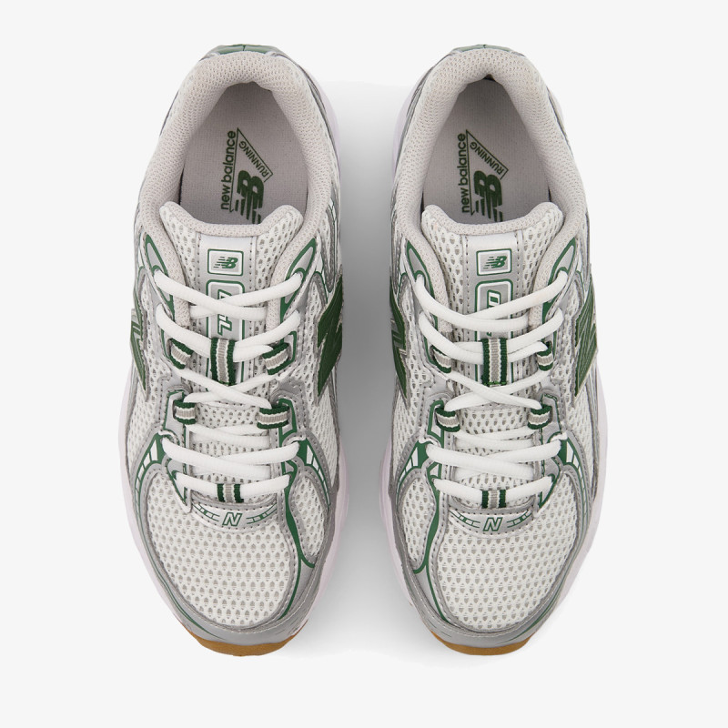New Balance 740 