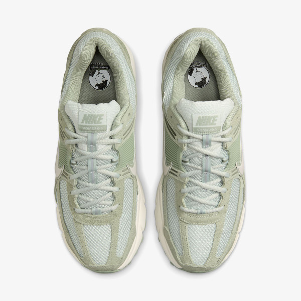 Nike Vomero 5 