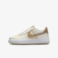 Nike Air Force 1 LV8 
