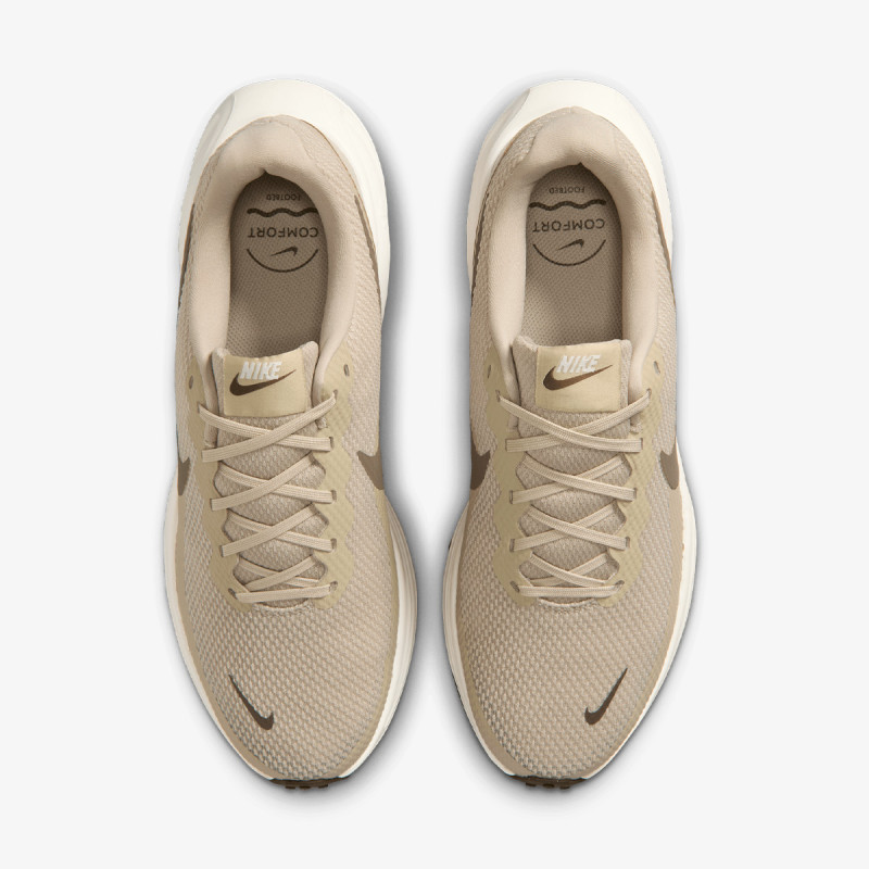 Nike NIKE REVOLUTION 8 