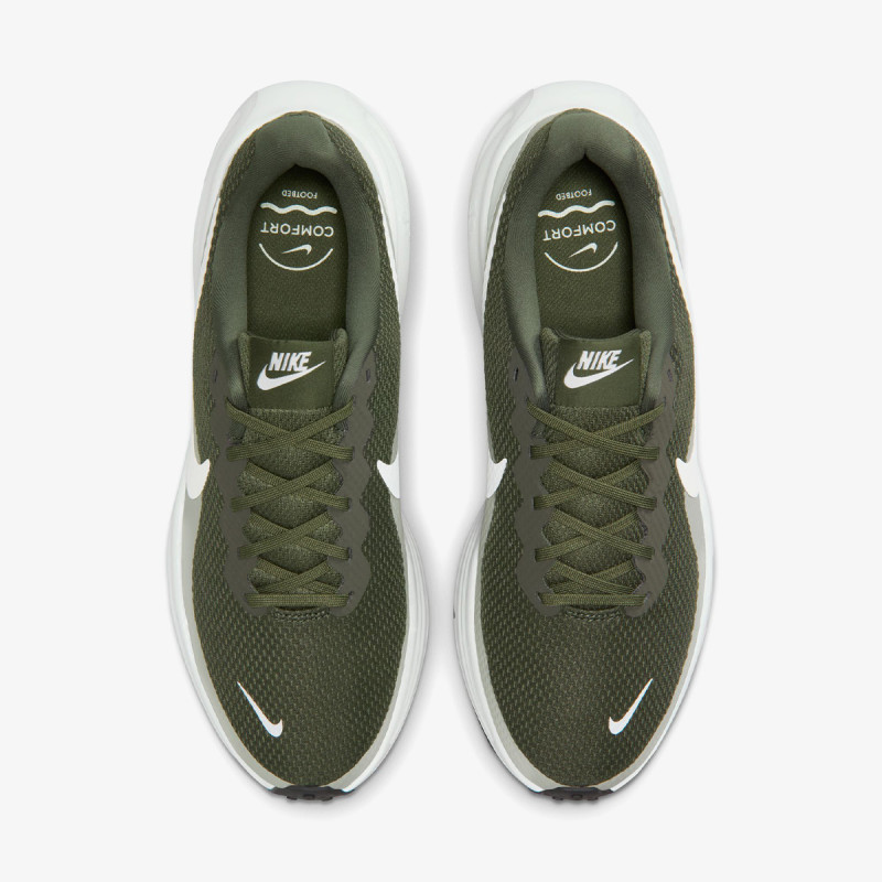 Nike NIKE REVOLUTION 8 