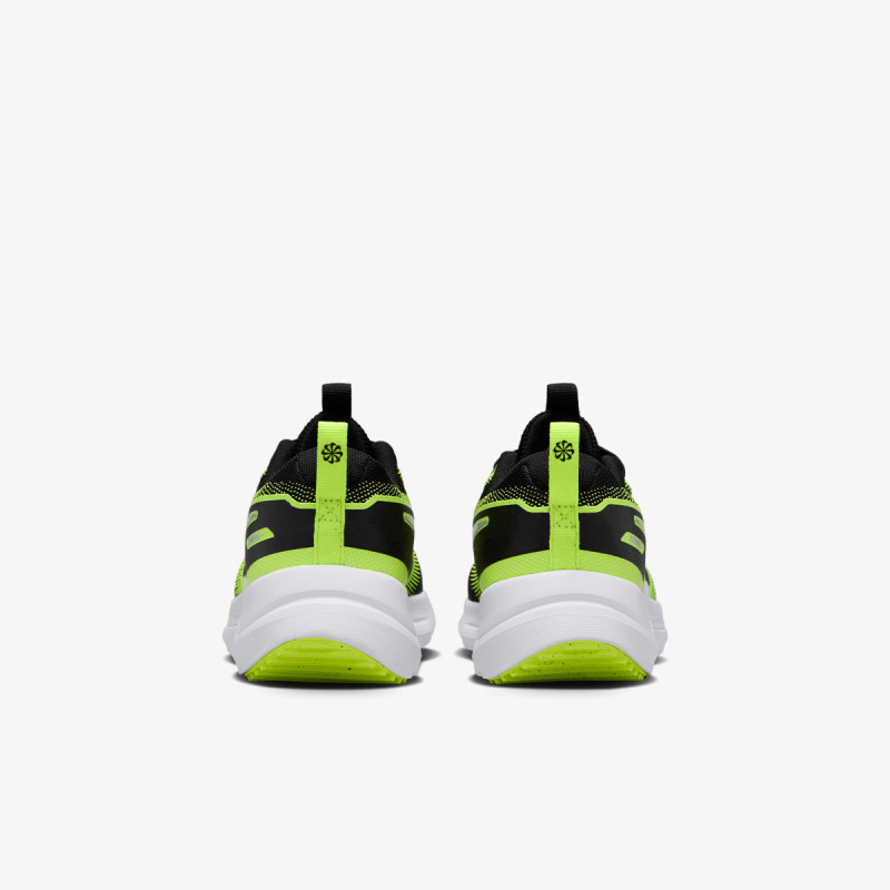 Nike Cosmic Runner 