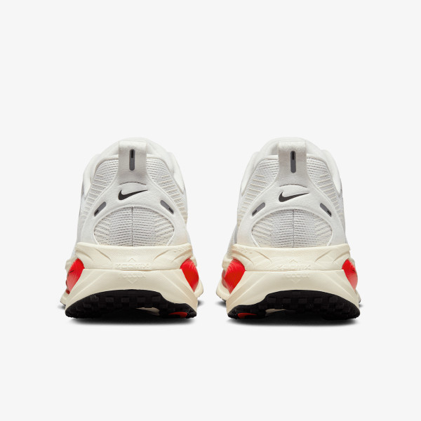 Nike NIKE VOMERO 18 