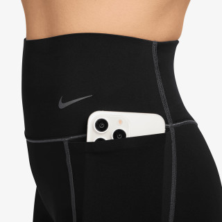 Nike Universa 