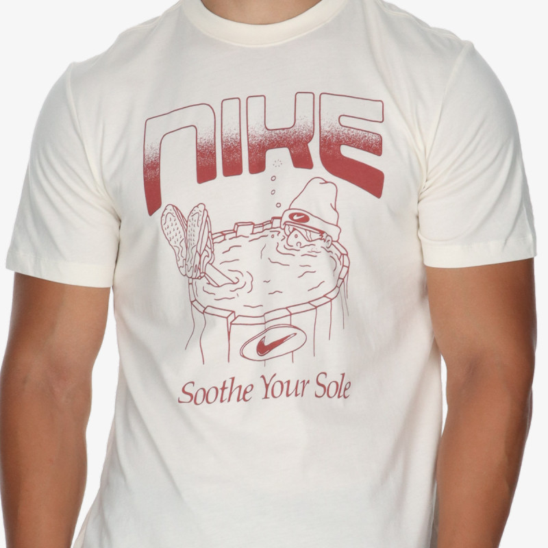 Nike U NSW TEE OC FB GFX BRNDRD 