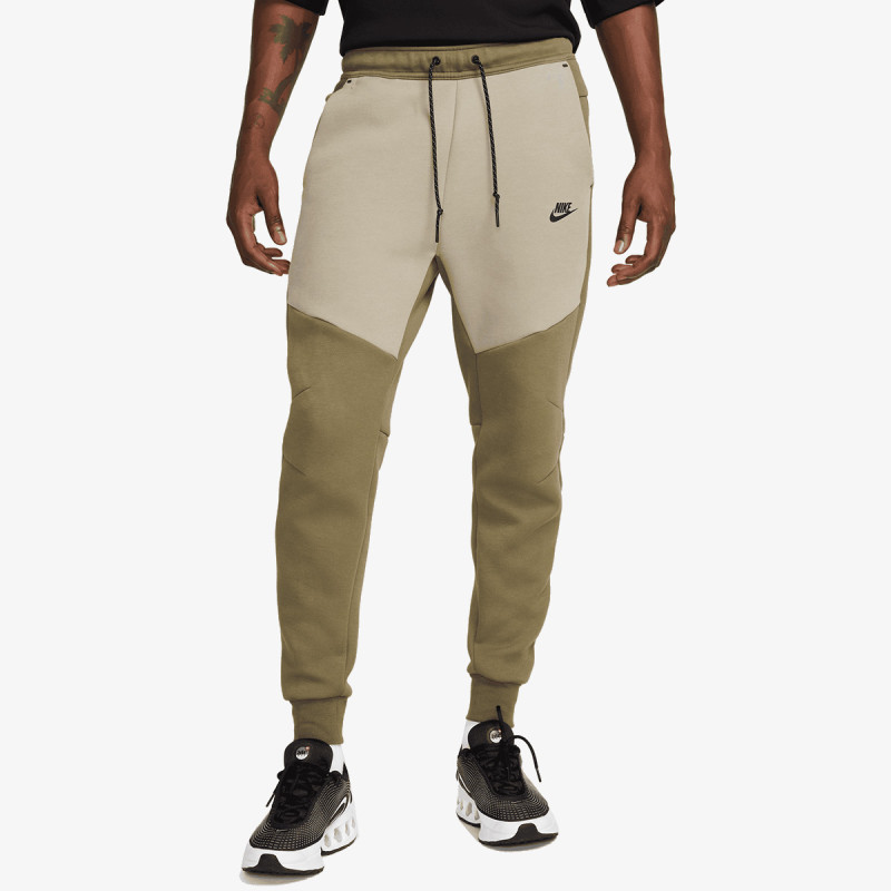 Nike Tech 