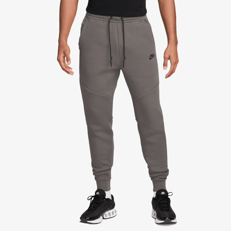 Nike M NK TCH FLC JGGR 
