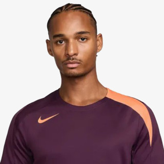 Nike Strike Total 90 