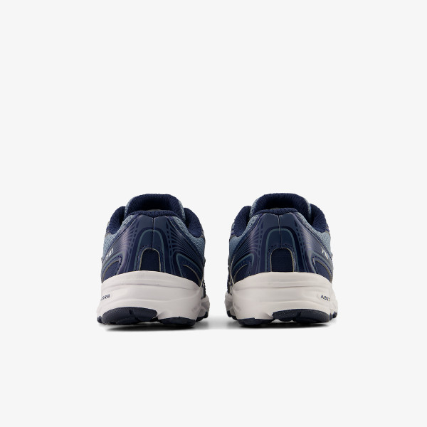 New Balance K 740 