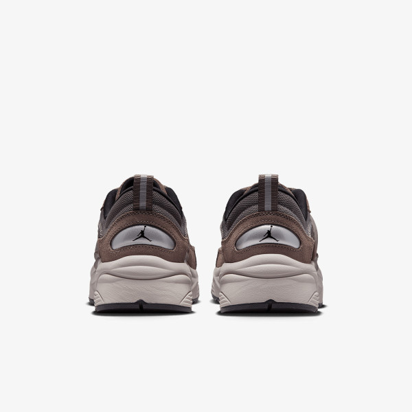 Nike JORDAN TRUNNER O/S 