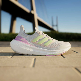 adidas ULTRABOOST LIGHT W 