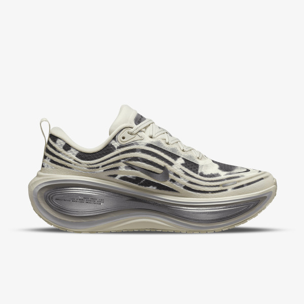 Nike W NIKE VOMERO PLUS SE 